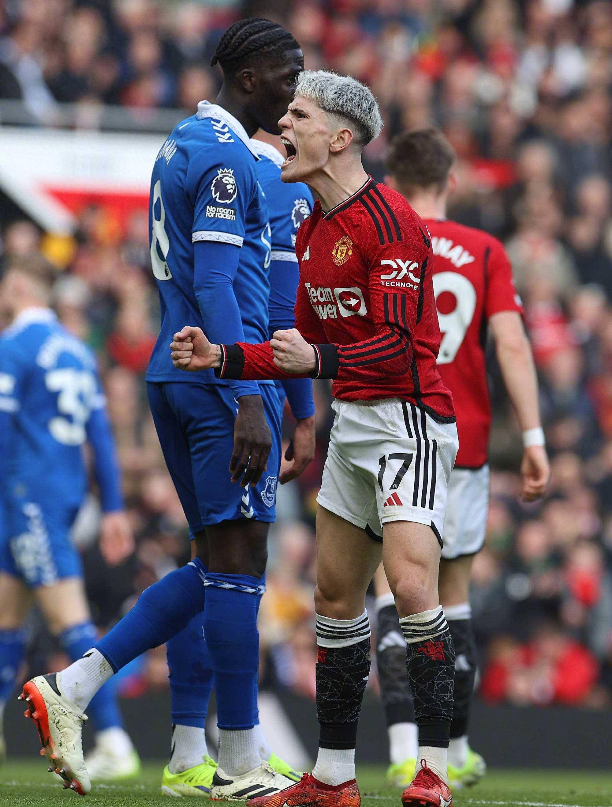 曼联战胜埃弗顿，取得关键三分的简单介绍