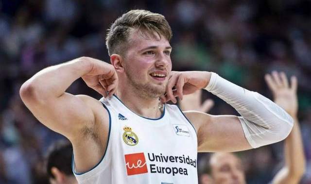 小组赛西甲:东契奇逆转西班牙,球迷沸腾的简单介绍 小组赛西甲:东契奇逆转西班牙,球迷沸腾的简单介绍