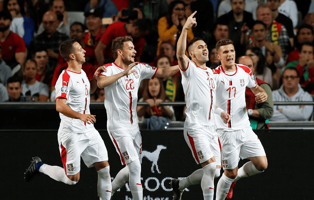 欧国联局势扑朔迷离,球迷屏息以待 欧国联局势扑朔迷离,球迷屏息以待