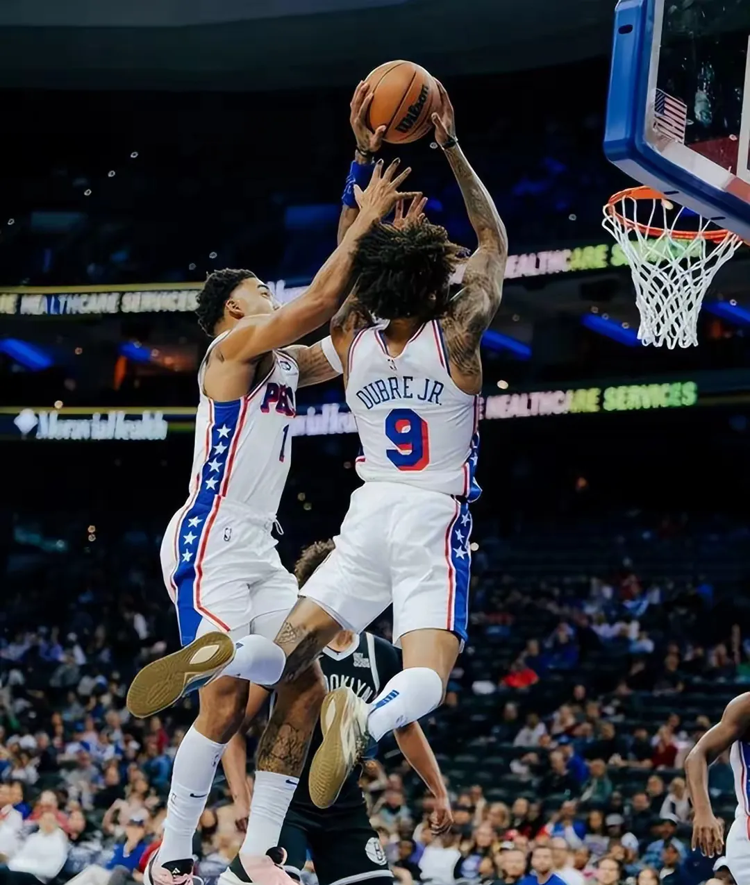 篮网逆转76人,取得七连胜 篮网逆转76人,取得七连胜