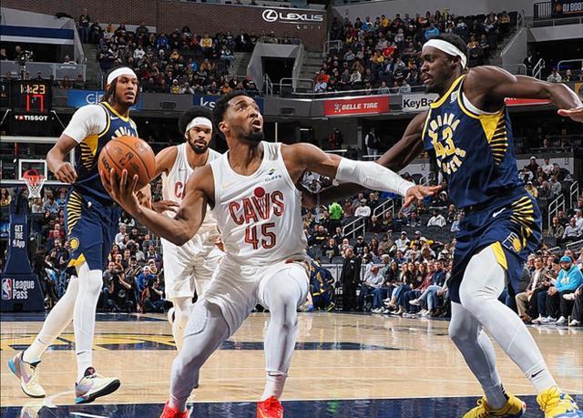 老鹰主场不敌步行者,陷入两连败的简单介绍 老鹰主场不敌步行者,陷入两连败的简单介绍