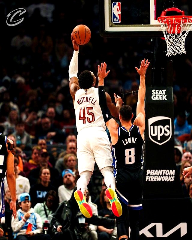 马刺绝杀太阳，拉文点燃赛场