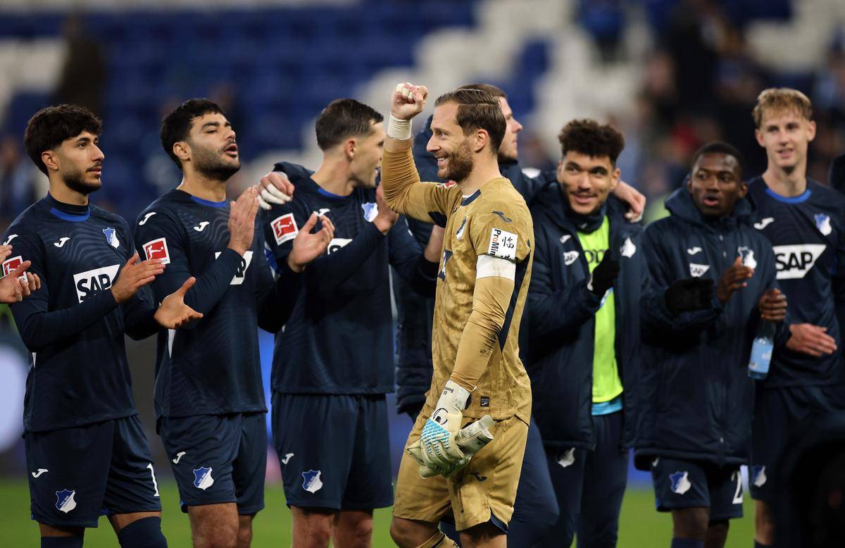 斯图加特客场惜败,未能延续胜势 斯图加特客场惜败,未能延续胜势