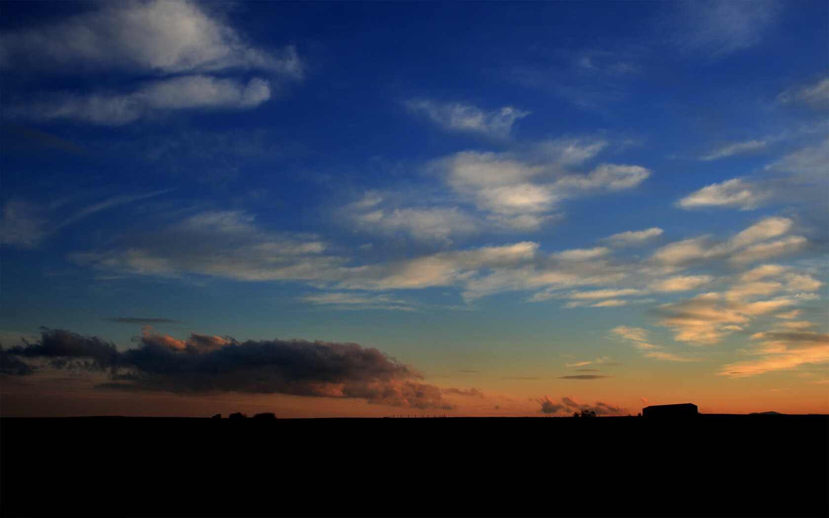 狂暴轰击!米切尔如利刃出鞘,连续得分狂潮击溃黄蜂防线
