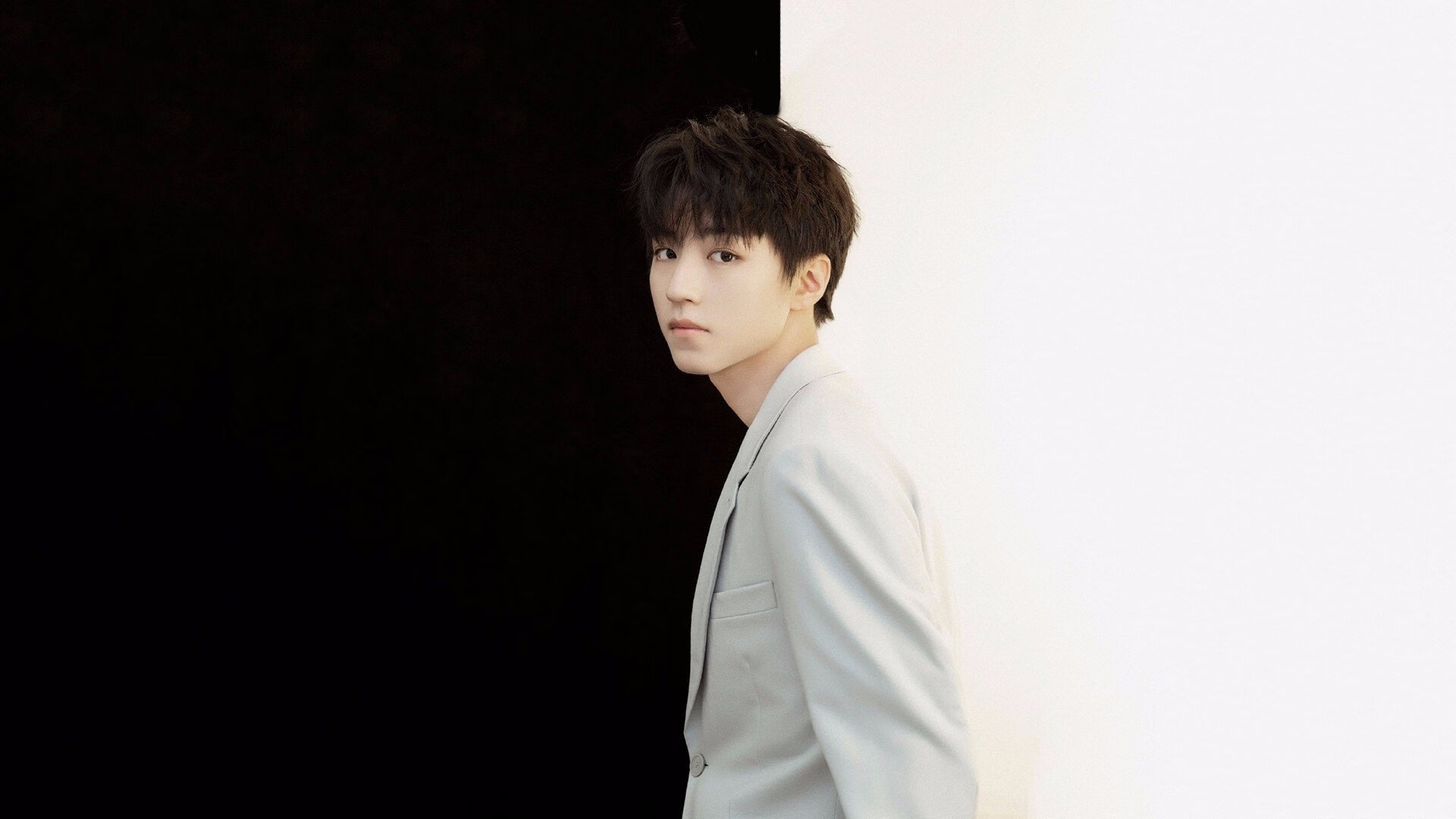 硬仗封王!杰伦·格林诠释巨星成色,马刺团队风暴打穿猛龙铁壁