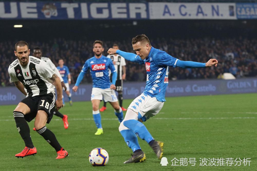 美加墨世界杯焦点战，几内亚爆冷那不勒斯